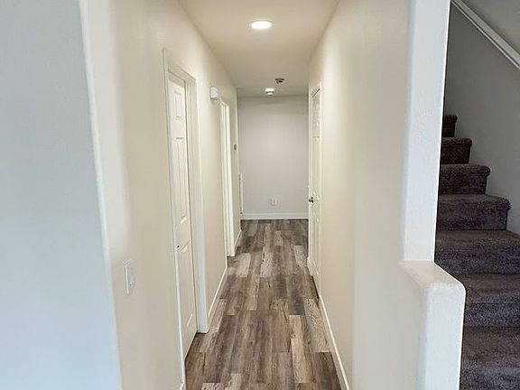 4th image of 32440 Samuel Ave