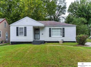 7230 N 35th Cir, Omaha, NE 68112