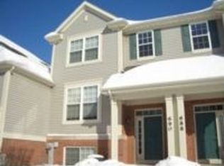 690 N Hidden Prairie Ct, Palatine, IL 60067