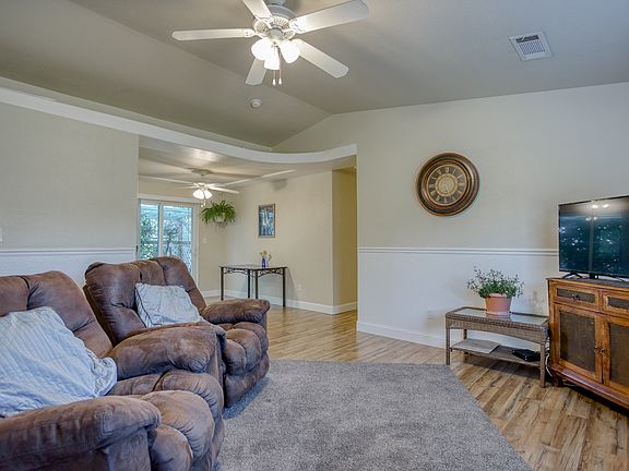4th image of 3450 Wintun Dr