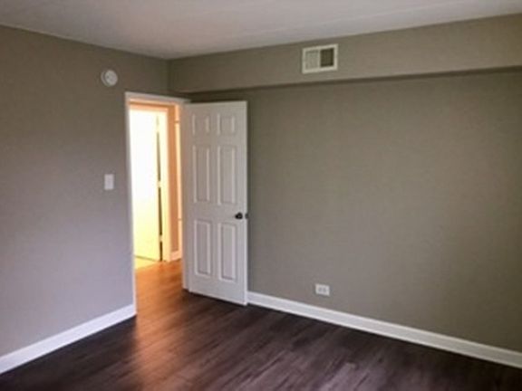 5th image of 7350 Sandalwood Dr APT 203