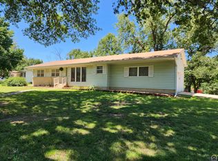 2204 Arrowhead Dr, Emporia, KS 66801