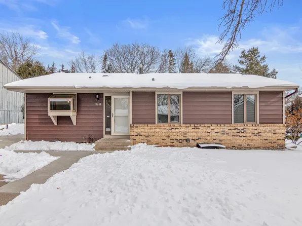 11250 Red Fox Dr, Osseo, MN 55369