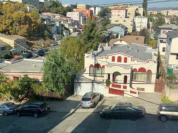 4th image of 631 Hillsborough St