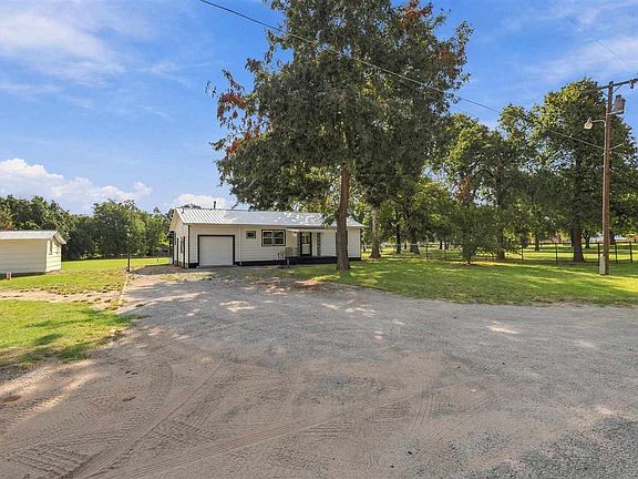 4th image of 230 Bell Rd