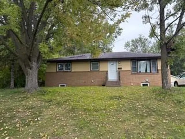 966 43 1/2 Ave NE, Columbia Heights, MN 55421