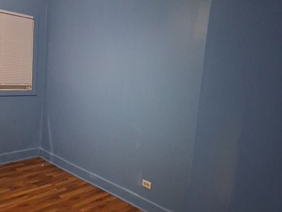 4th image of 15945 Lexington Ave APT 10