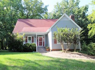 3903 Pondfield Ct, Greensboro, NC 27410
