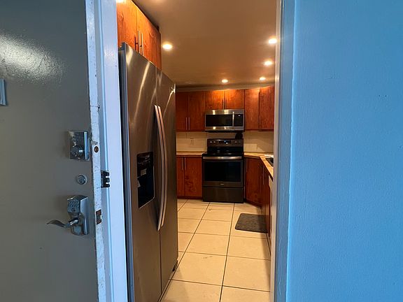 5th image of 400 Kings Point Dr APT 516