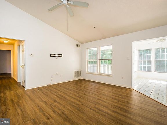 3rd image of 2933 Katewood Ct #5