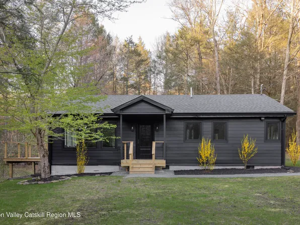 92 Upper Cherrytown Road, Kerhonkson, NY 12446