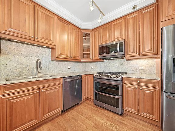 5th image of 1250 S Michigan Ave APT 2303