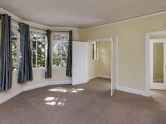 4th image of 345 Forest Ave APT 310
