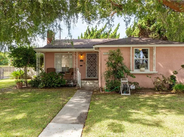 2033 Chatwin Ave, Long Beach, CA 90815