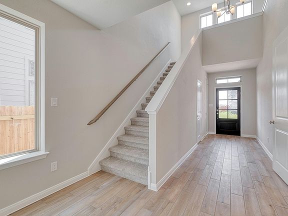 5th image of 408 Langhorne Bnd