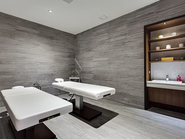 55 SW 9th St #4210 — Photo 5