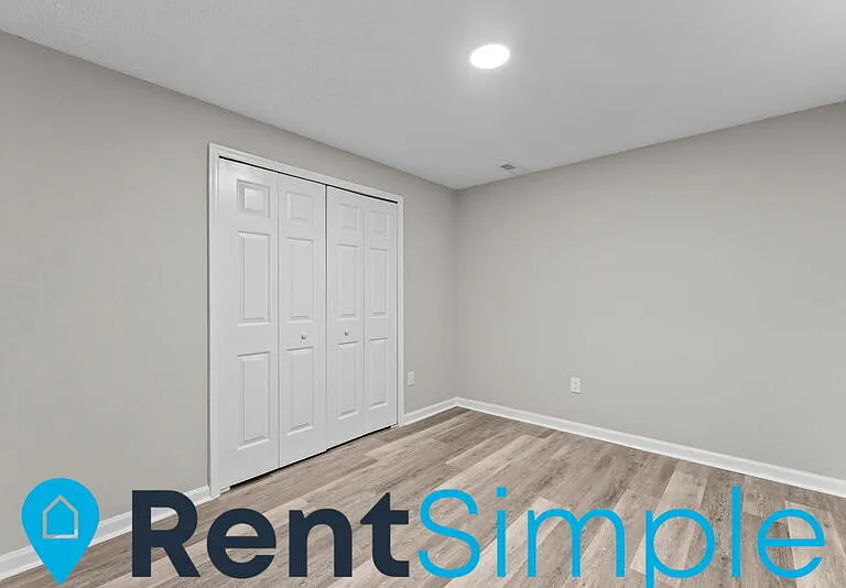 1850 Picadilly Cir — Photo 30