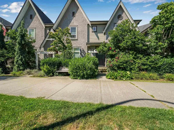 21065 80th Ave, Langley, BC V2Y 0J4