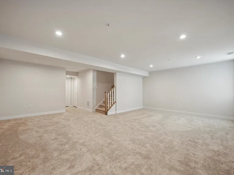 8036 Milltown Cir — Photo 23