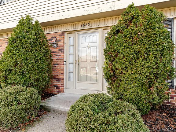 2nd image of 1685 Becket Ave
