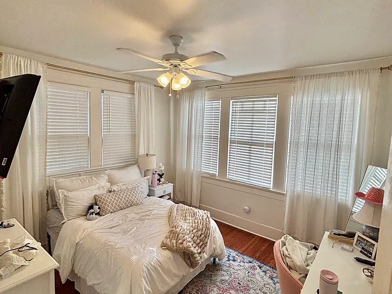 2110 Octavia St — Photo 13