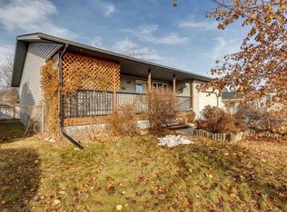 6110 38th Ave, Stettler, AB T4K 1G4