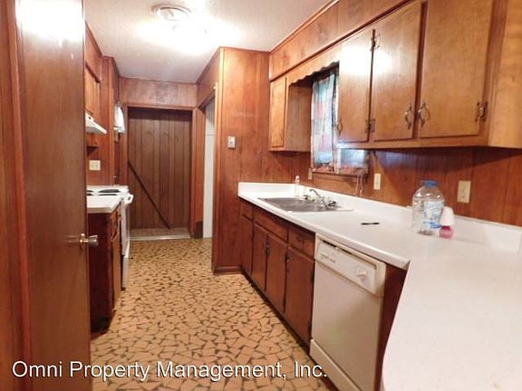 5th image of 261 Blairmore Ave