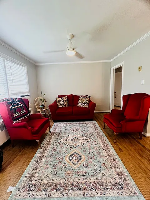 Building Photo - 1400 Roslyn Dr #17B