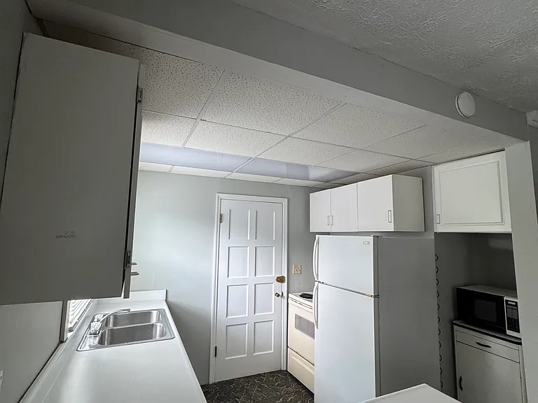 857 Sheridan Ave #B — Photo 12
