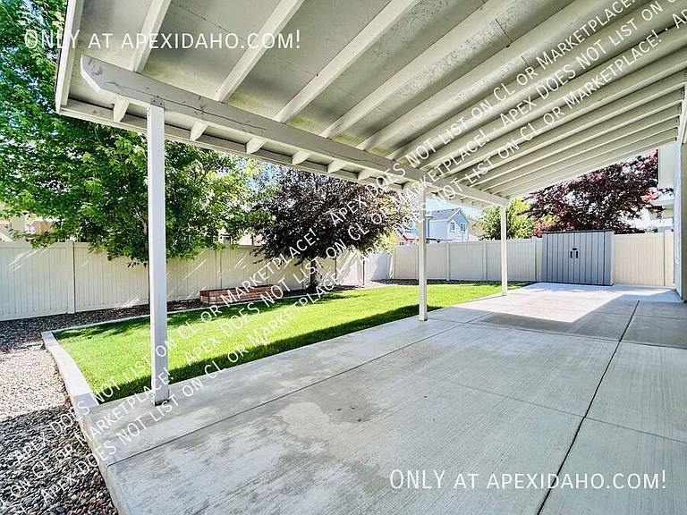 1354 E Argence St — Photo 29