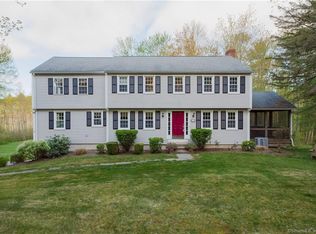 8 Victoria Ln, West Simsbury, CT 06092
