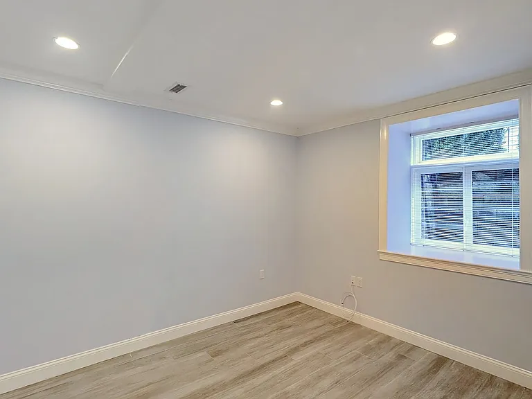 119 Westbourne Ter #1 — Photo 10