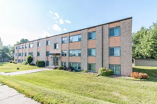 25 W Redwing St #17 Photo 1