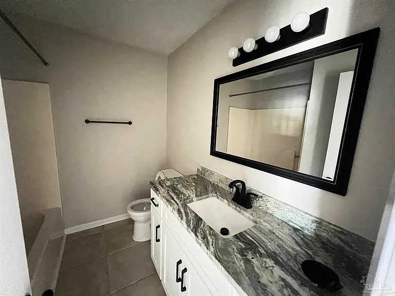 13528 Canal Dr — Photo 12