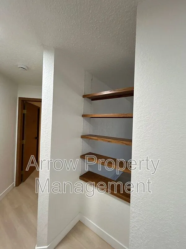 1 bed, 1.0 bath, 915 sqft, $950 — Photo 4
