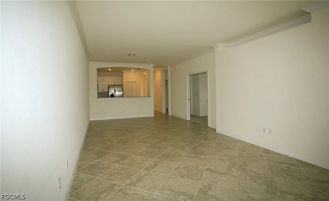 3 bed, 2.0 bath, 1411 sqft, $2,000 — Photo 3