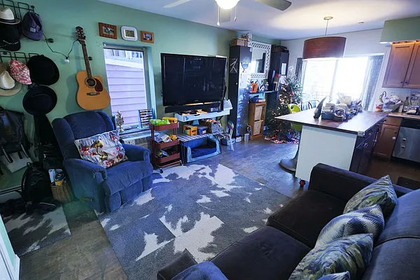 Rented by City Roots Realty | media 1