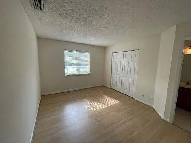 5219 Palmbrooke Cir — Photo 25