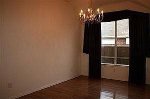 4th image of 3604 Lombardy Dr