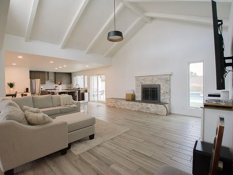 9514 Avenida Del Oso NE — Photo 26