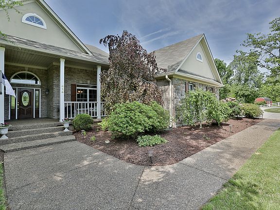 3rd image of 314 Briscoe Ln