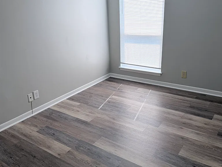 515 Basswood Ave #B22 — Photo 4