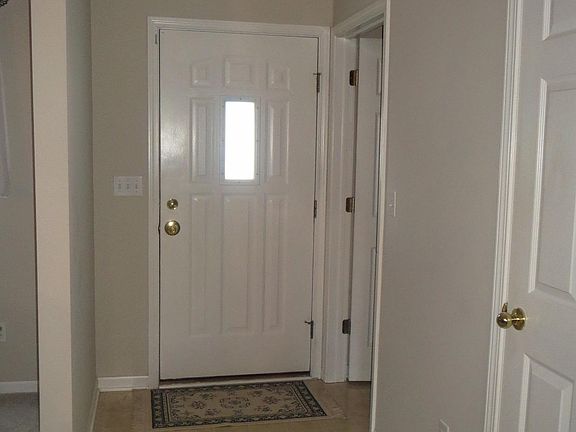 2nd image of 2823 Cypress Ln