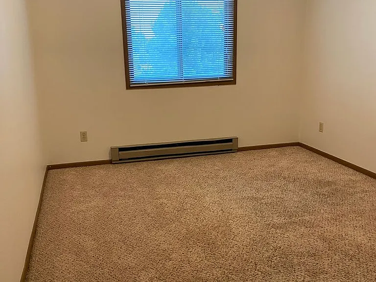 Ashwood Apartments — Photo 34