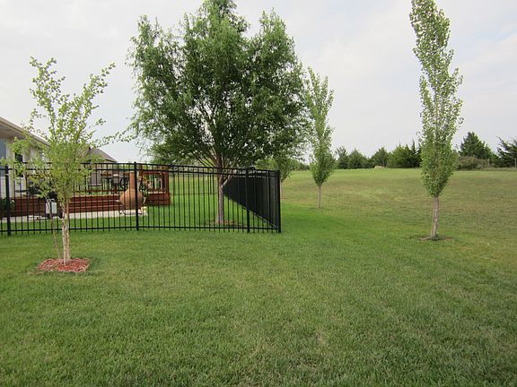 5th image of 2120 N Prairie View Ct
