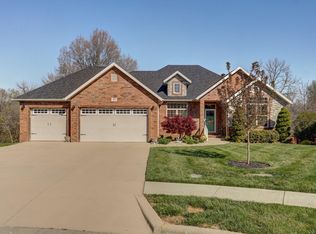 847 N Grapevine Rd, Springfield, MO 65802