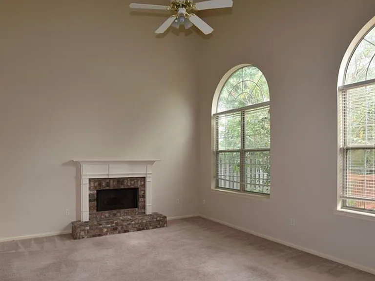 130 Shady Hill Cir — Photo 8