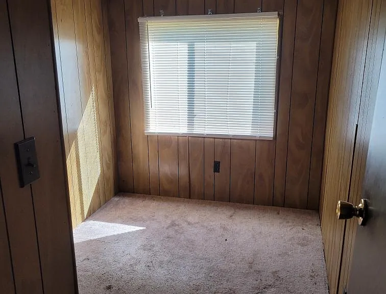 324 Roberts Rd — Photo 11