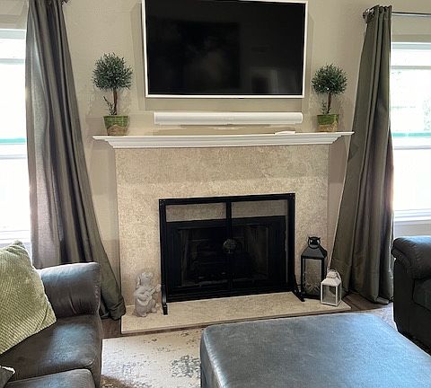 5th image of 892 Deerfield Pl