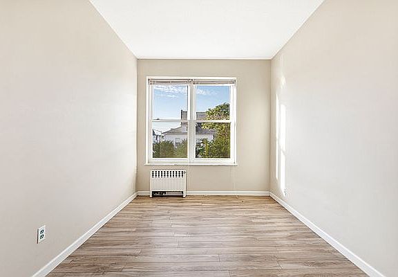 5th image of 8435 Bay 16 St #3